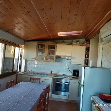 Apartment 22 Put Ploca